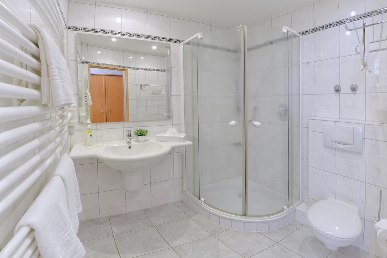 Landhotel Zur Eiche Buxtehude Esterno foto